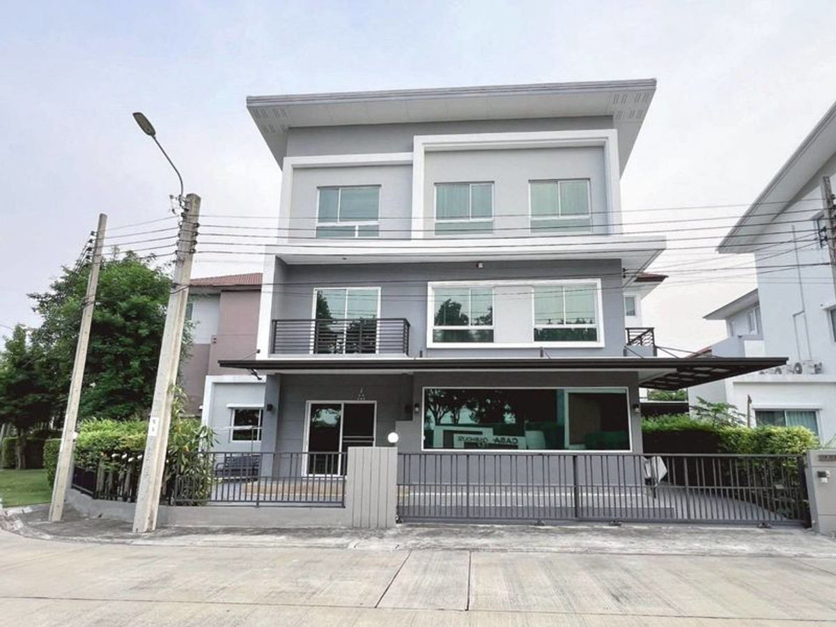 บ้านเดี่ยว 3 ชั้น หมู่บ้าน คาซ่า พรีเมี่ยม พระราม 2 ( Casa Premium Rama2 ) หลังมุม เนื้อที่ 62 ตารางวา 4 ห้องนอน ถนนเลียบวงแหวนกาญจนาฝั่งใต้ บ้านเดี่ยว 3 ชั้น หมู่บ้าน คาซ่า พรีเมี่ยม พระราม 2 ( Casa Premium Rama2 ) หลังมุม เนื้อที่ 62 ตารางวา 4 ห้องนอน ถนนเลียบวงแหวนกาญจนาฝั่งใต้