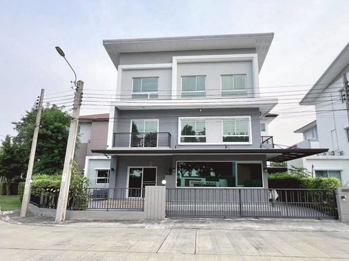 บ้านเดี่ยว 3 ชั้น หมู่บ้าน คาซ่า พรีเมี่ยม พระราม 2 ( Casa Premium Rama2 ) หลังมุม เนื้อที่ 62 ตารางวา 4 ห้องนอน ถนนเลียบวงแหวนกาญจนาฝั่งใต้