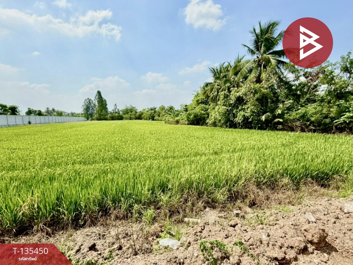 Land for sale, area 3 rai 1 ngan 70 sq m, Nakhon Chai Si, Nakhon Pathom. Land for sale, area 3 rai 1 ngan 70 sq m, Nakhon Chai Si, Nakhon Pathom.