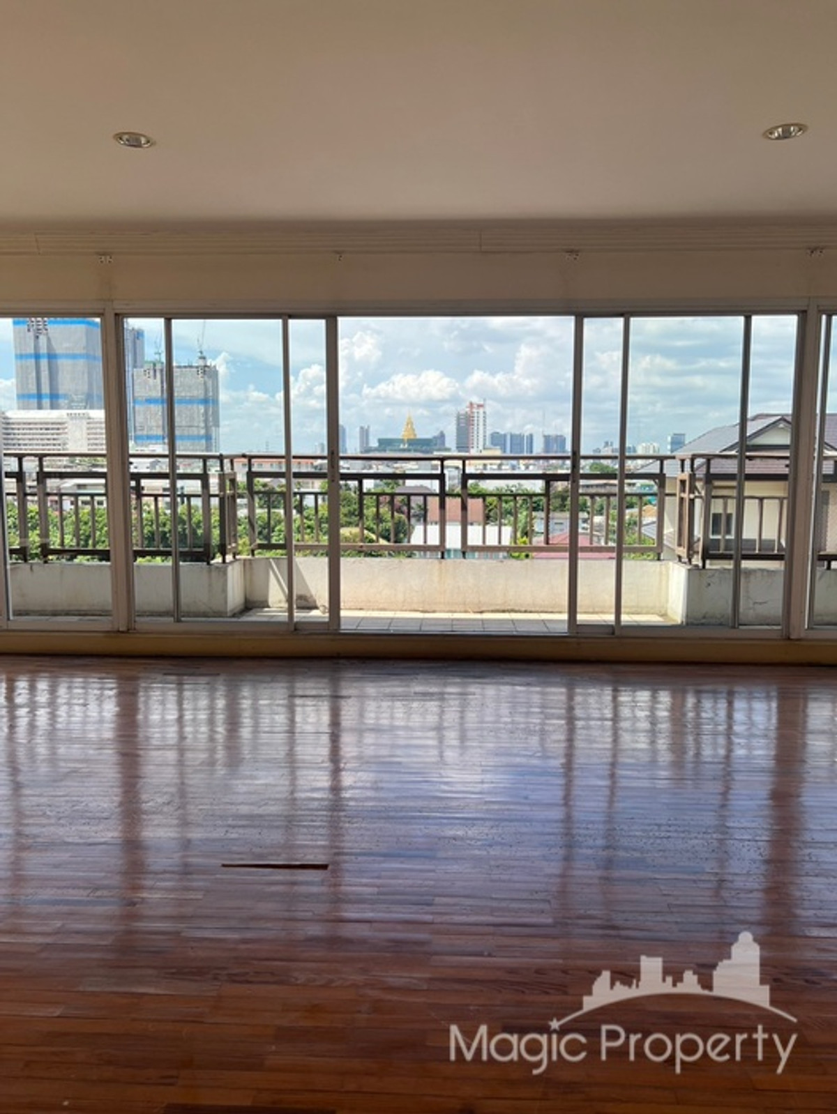 ขายเพนท์เฮ้าส์ 9 ห้องนอน ใน บ้านสวนสุโขทัย คอนโดมิเนียม ถนนสุโขทัย แขวงดุสิต เขตดุสิต กรุงเทพมหานคร ขายเพนท์เฮ้าส์ 9 ห้องนอน ใน บ้านสวนสุโขทัย คอนโดมิเนียม ถนนสุโขทัย แขวงดุสิต เขตดุสิต กรุงเทพมหานคร