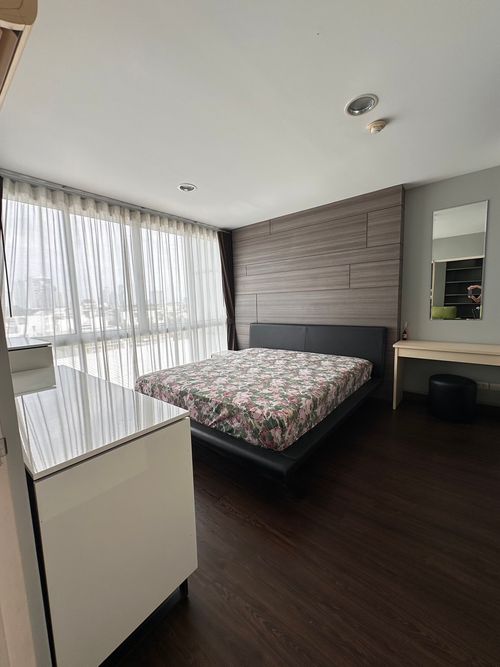 D 65 Condominium / 1 Bedroom (SALE WITH TENANT), D 65 Condominium / 1 Bedroom (Sale with Tenant) JSMN014