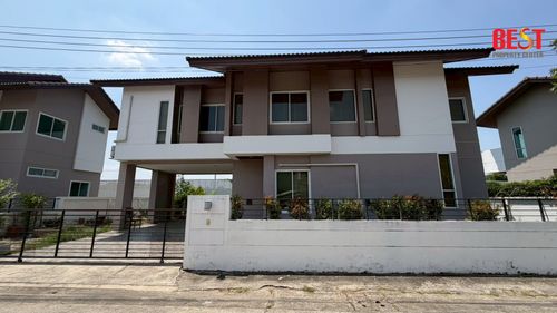Single house, large plot 80 sq m, canal view, The Thara Village, Soi Phraya Suren 35, Ramintra 109, near Somapa Phatthana School, near Fashion Department Store, Ramintra.