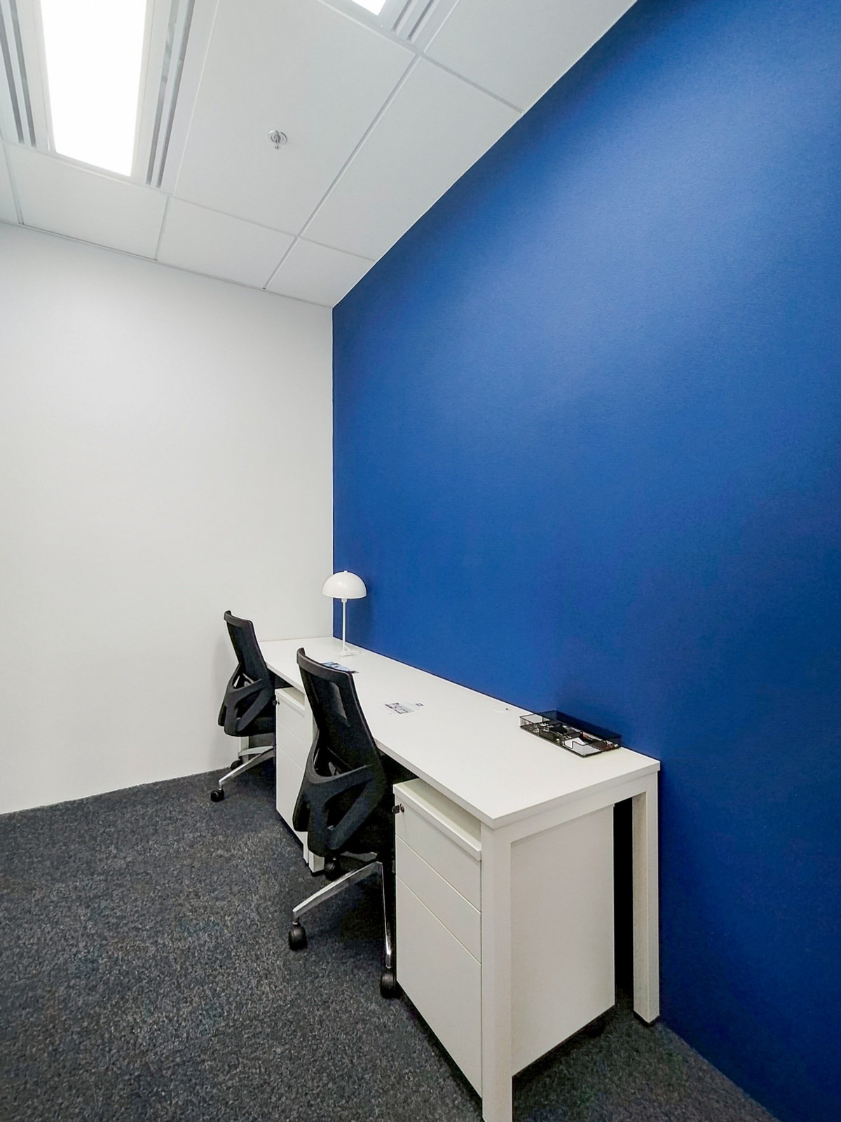 ค้นหาพื้นที่ออฟฟิศใน HQ Office Ready สำหรับ 2 พนักงาน พร้อมการดูแลทุกอย่างให้ครบครัน ค้นหาพื้นที่ออฟฟิศใน HQ Office Ready สำหรับ 2 พนักงาน พร้อมการดูแลทุกอย่างให้ครบครัน
