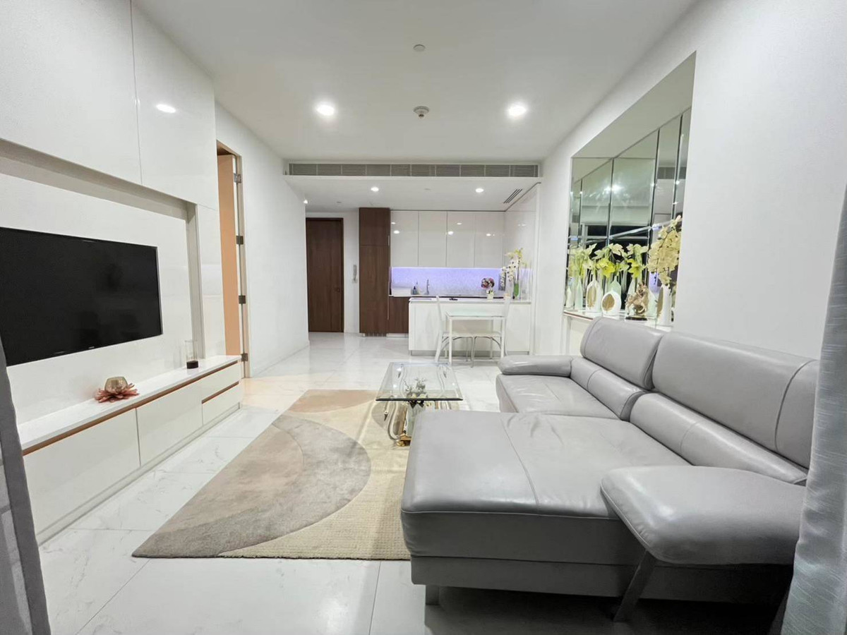 Luxury 1 Bedroom Condo at 185 Rajadamri Near Lumpini Park Luxury 1 Bedroom Condo at 185 Rajadamri Near Lumpini Park