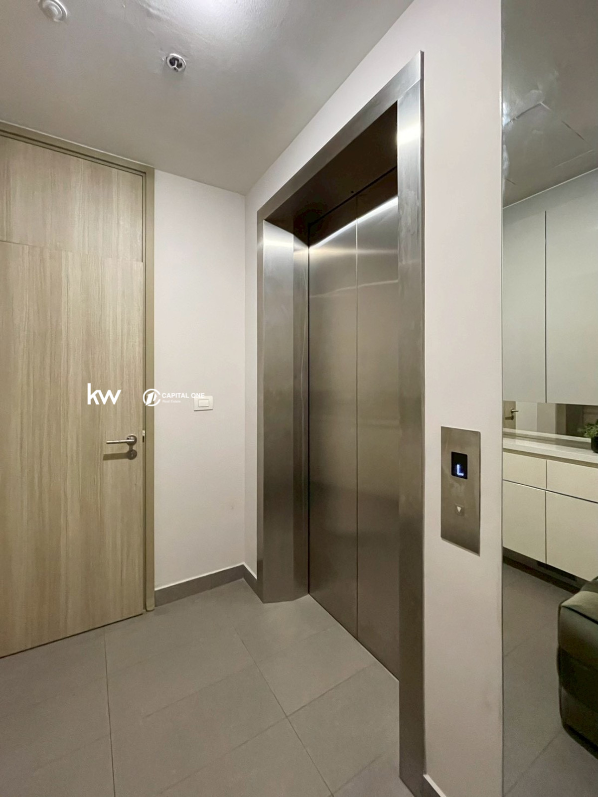 🏙️ ขาย: Noble Ploenchit (โนเบิล เพลินจิต) ✨ห้องสวย Renovate ใหม่ทั้งห้อง! | วิวสระและสวน | ลิฟต์ส่วนตัวส่งตรงถึงห้อง  – รูปที่ 3