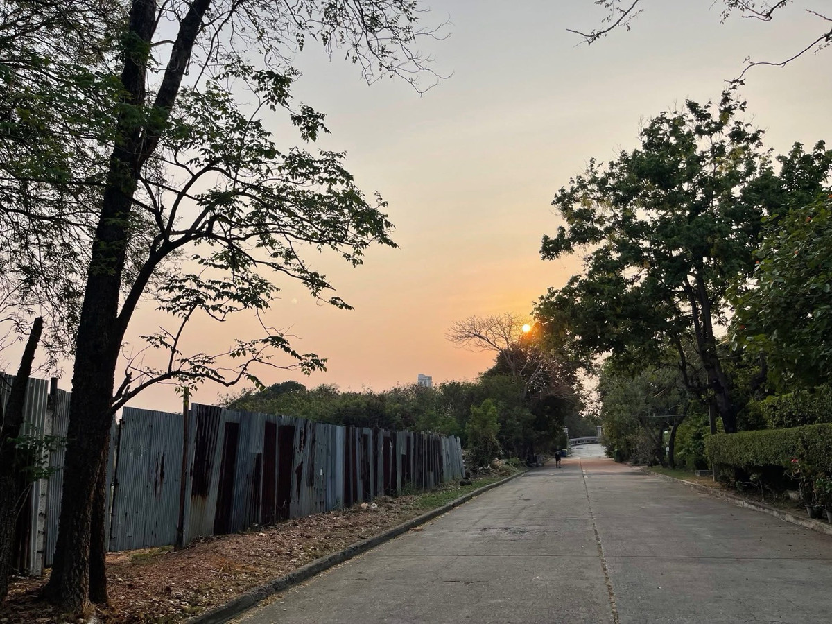 ขายที่ดินเปล่า 296 ตารางวา ใกล้ Paradise Park และสวนหลวง ร.9 ซอยศรีนครินทร์ 55 แยก 7 (หมู่บ้านเสรีวิลล่า) – รูปที่ 2