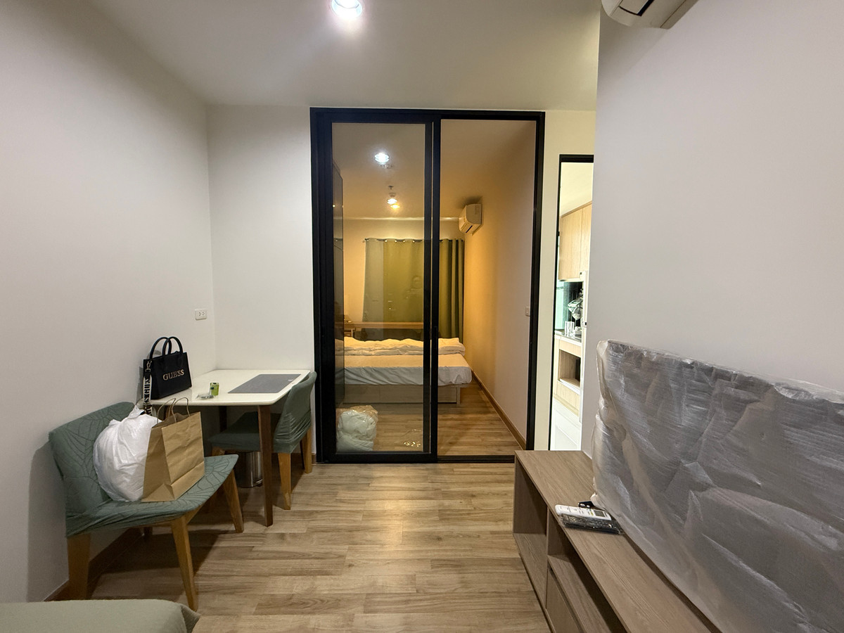 New room, never rented out, excellent condition, rent only 10,000 baht, call 081-912-8883. New room, never rented out, excellent condition, rent only 10,000 baht, call 081-912-8883.