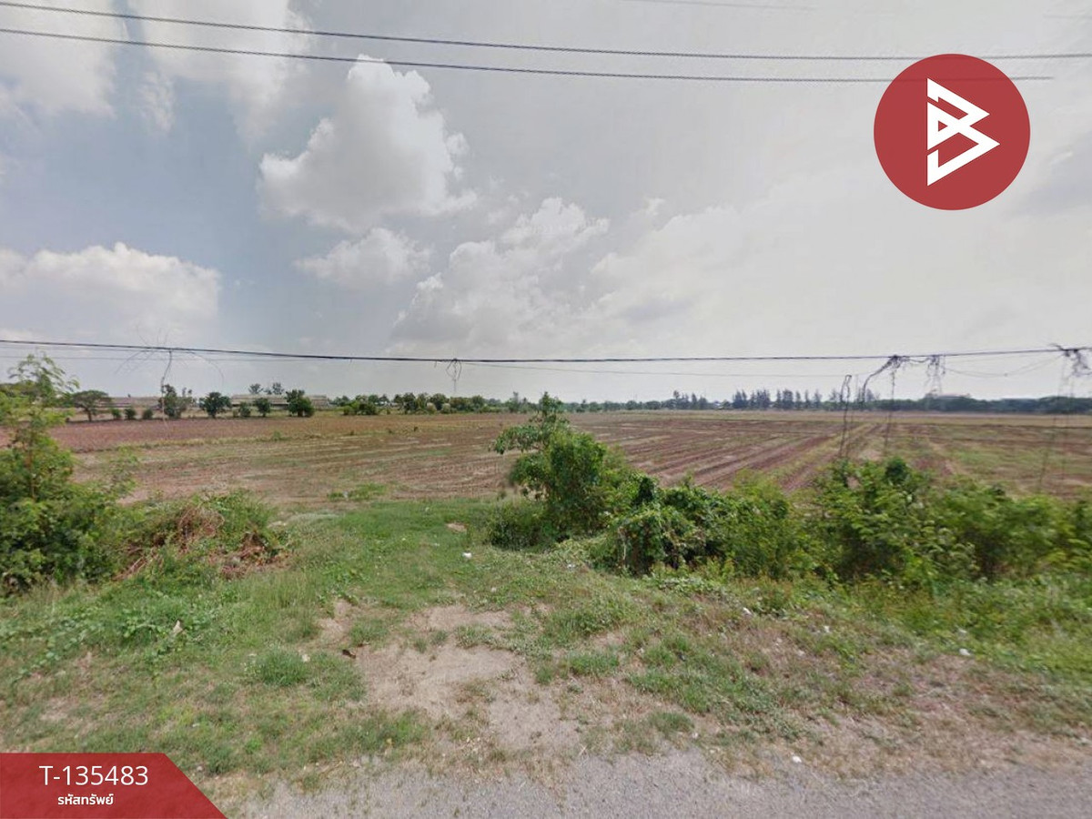 Land for sale, area 1 rai 2 ngan 12.6 sq m, Mueang Sing Buri, next to the main road, prime location.