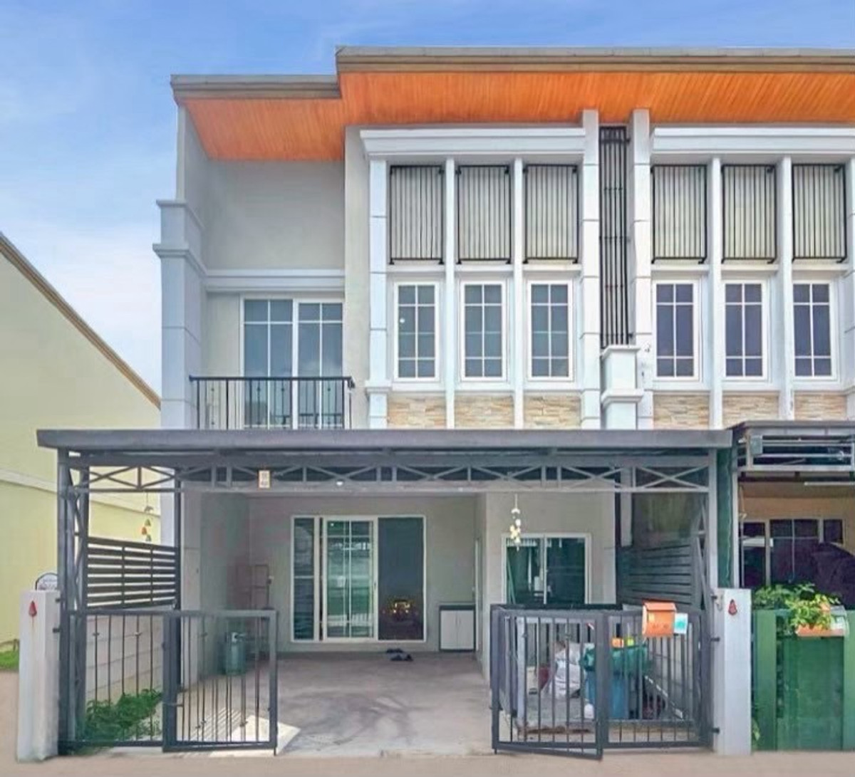ขายทาวน์โฮมแปลงมุมหลังใหญ่ 3.99 ล้านบาท โครงการ Golden Town วงศ์สว่าง–รัชดา บ้านสวย ฟังก์ชันครบ พร้อมเข้าอยู่ได้ทันที ขายทาวน์โฮมแปลงมุมหลังใหญ่ 3.99 ล้านบาท โครงการ Golden Town วงศ์สว่าง–รัชดา บ้านสวย ฟังก์ชันครบ พร้อมเข้าอยู่ได้ทันที
