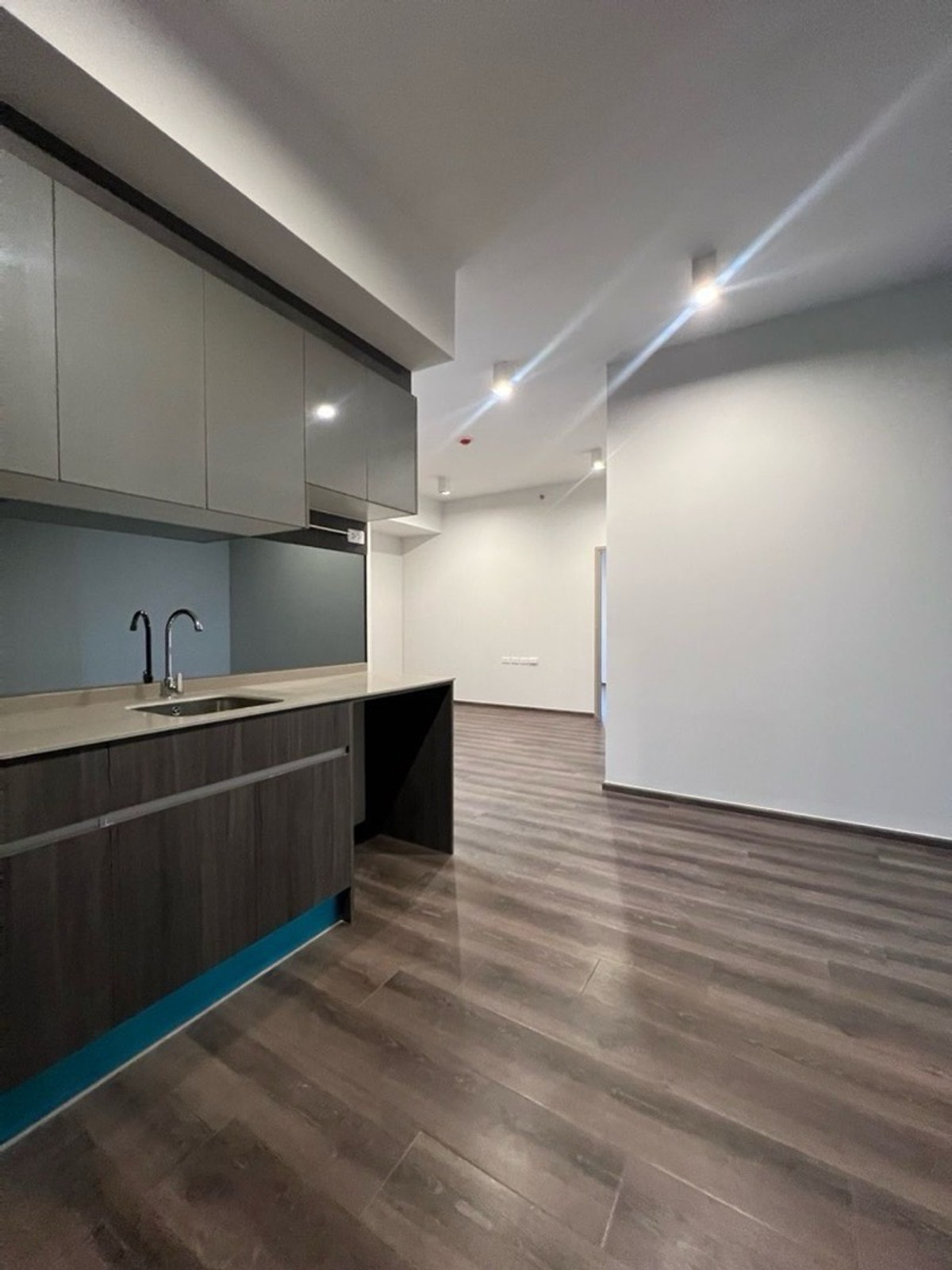 Cheapest in the project, 2 bedrooms, 61.39 sq m., corner room, Ideo Rama9 Asoke. Cheapest in the project, 2 bedrooms, 61.39 sq m., corner room, Ideo Rama9 Asoke.