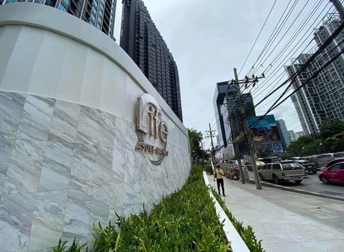 ✨ For Sale: Life Asoke - Rama 9 Condo ✨ 💰 Only 3,899,000 THB