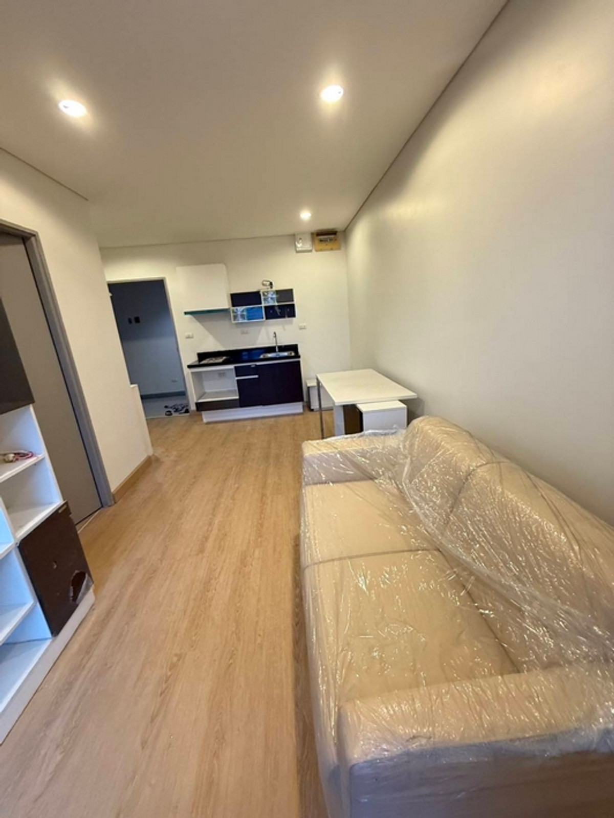 Condo for sale Serrano Rama 2, size 32 sq m., fully built-in furniture, near Central Rama 2.