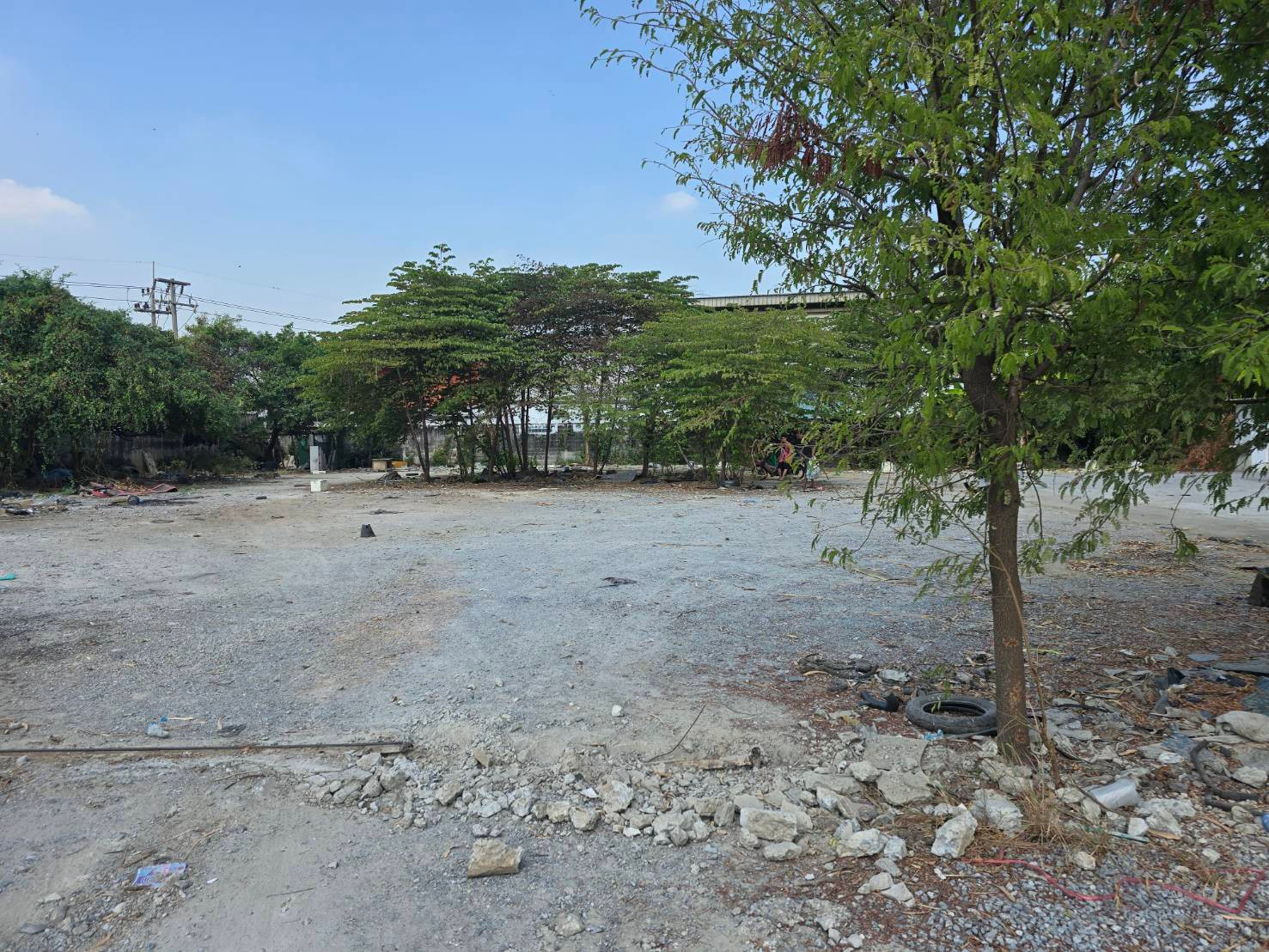 Land for rent, beautiful rectangular plot, size 547 sq m, Soi Krathum Lom 19, only 800 meters from Phutthamonthon Sai 4 Road, width next to the road approximately 50 meters, depth 40 meters, community area, village. – รูปที่ 3
