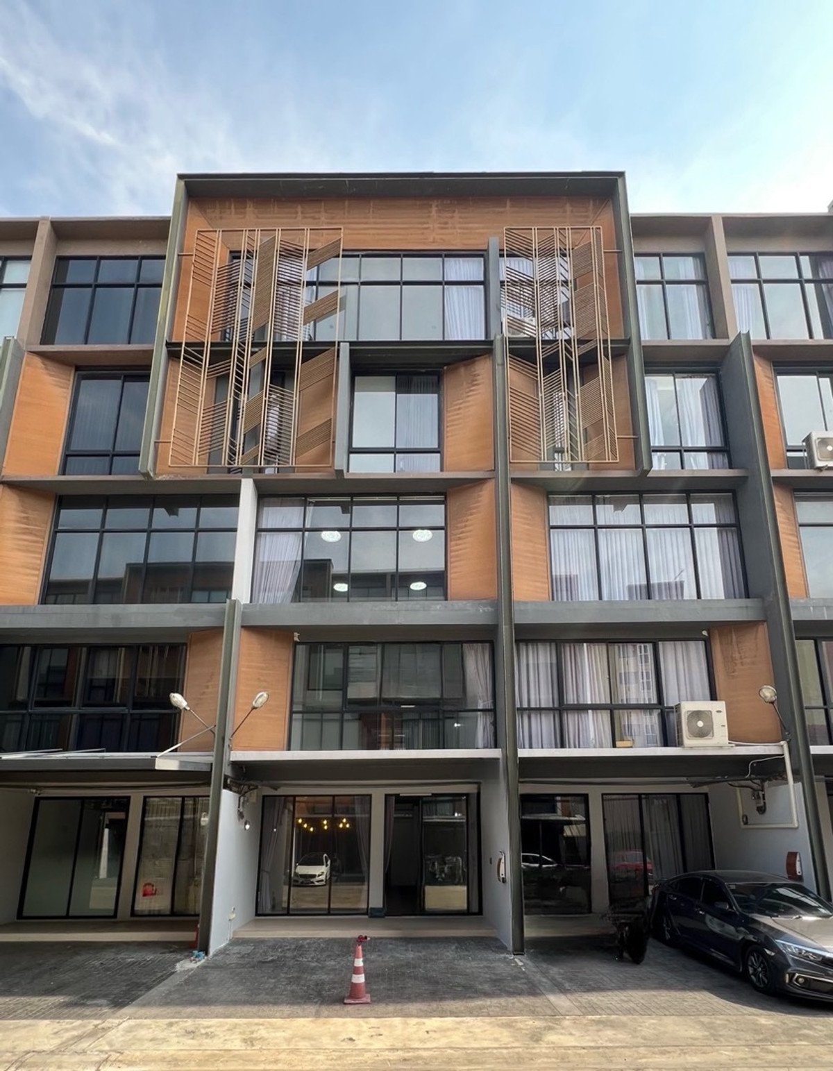 ปล่อยเช่า โมเดิร์น โฮมออฟฟิศ ซอยอ่อนนุช 30 สุขุมวิท 77 กรุงเทพ | FOR RENT - MODERN HOME OFFICE SOI ONNUT 30 SUKHUMVIT 77 , BANGKOK ปล่อยเช่า โมเดิร์น โฮมออฟฟิศ ซอยอ่อนนุช 30 สุขุมวิท 77 กรุงเทพ | FOR RENT - MODERN HOME OFFICE SOI ONNUT 30 SUKHUMVIT 77 , BANGKOK