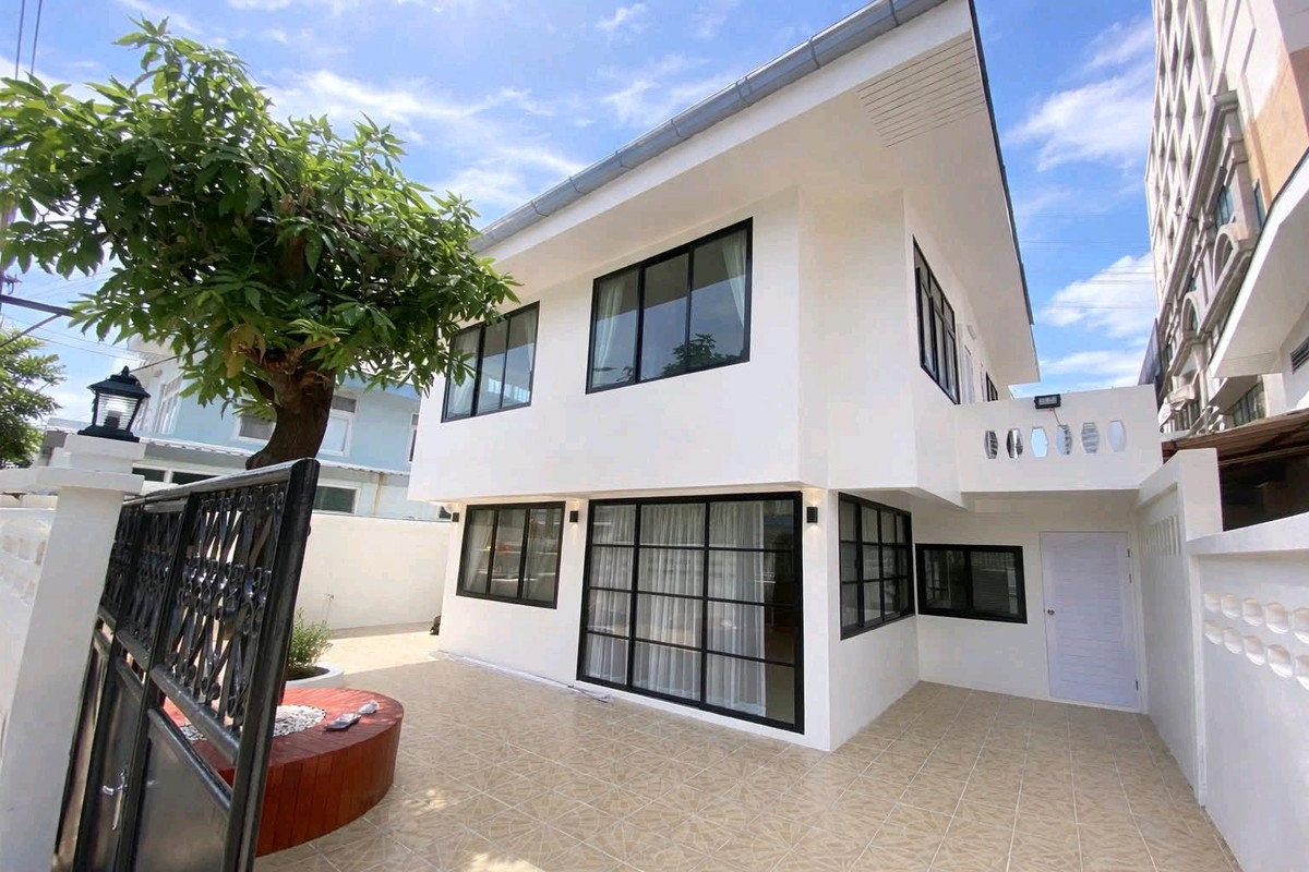 🦮🐈🍃 高端精装独栋别墅出租 | Luxurious detached house with furniture for rent. 🦮🐈🍃 高端精装独栋别墅出租 | Luxurious detached house with furniture for rent.