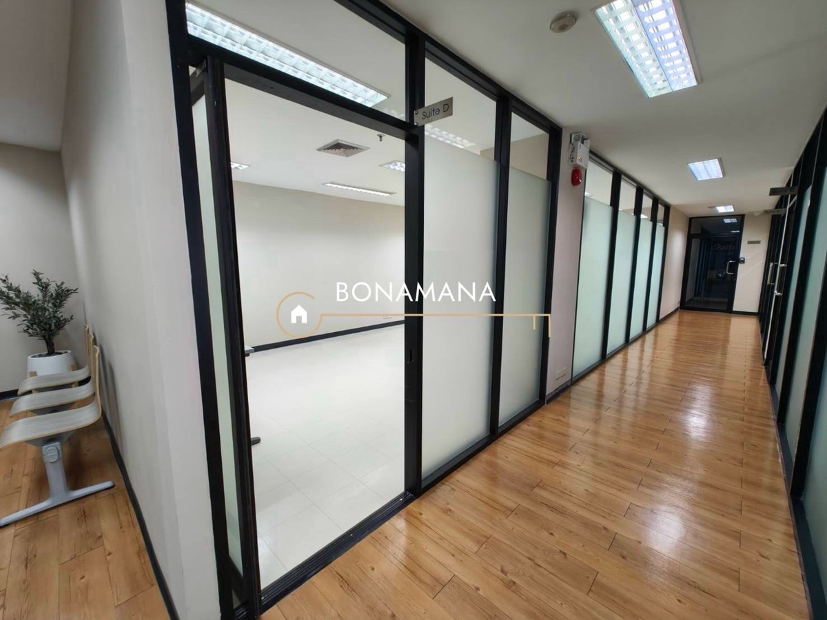ให้เช่า พื้นที่ออฟฟิศ อโศก (MRT สุขุมวิท 550m:  BTS อโศก 650m)