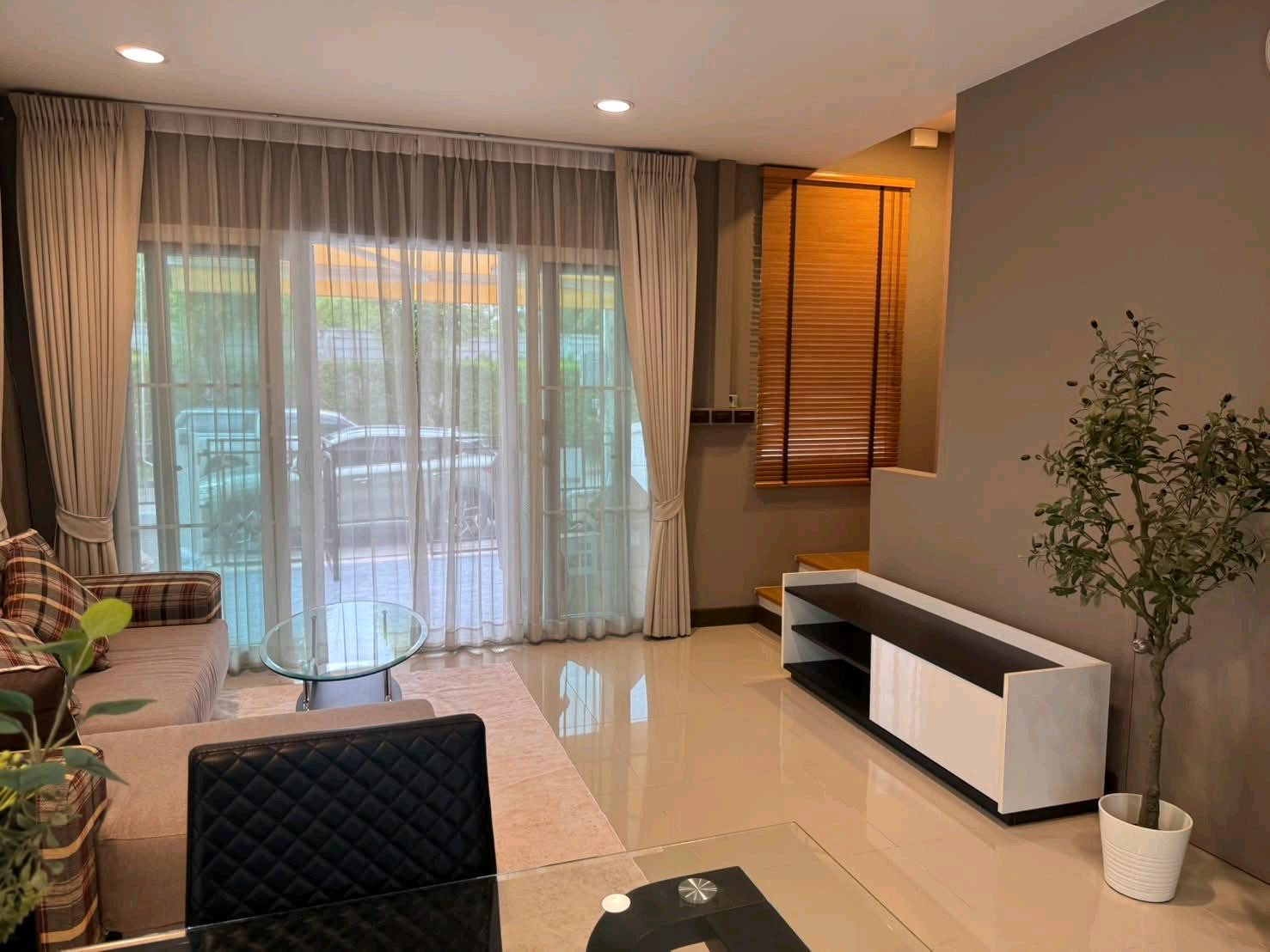 🍃✨ บ้านหลังมุม Private สูง มีสวนข้างบ้าน | Pet Friendly | เก็บเสียง | เดินทางสะดวกมาก – รูปที่ 2
