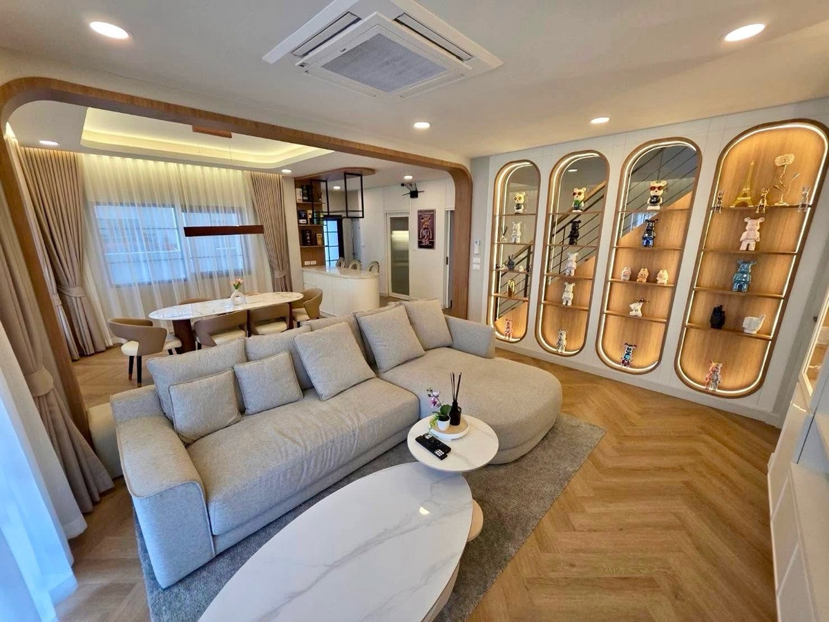 🌟ให้เช่าบ้านเดี่ยว เซนโทร บางนา แต่งสวย 2 ชั้น 4 ห้องนอน 5 ห้องน้ำ พร้อมเข้าอยู่💥ค่าเช่า: 130,000 บาท/เดือน