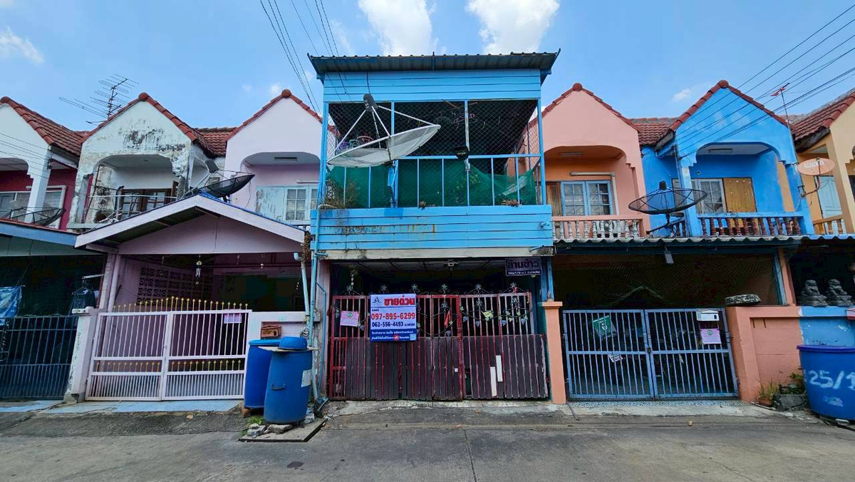 ทาวน์เฮ้าส์ 2 ชั้น หมู่บ้านบัวแก้ว (สามโคก) 20 ตร.ว. 3 นอน 2 น้ำ ราคาถูก ทาวน์เฮ้าส์ 2 ชั้น หมู่บ้านบัวแก้ว (สามโคก) 20 ตร.ว. 3 นอน 2 น้ำ ราคาถูก