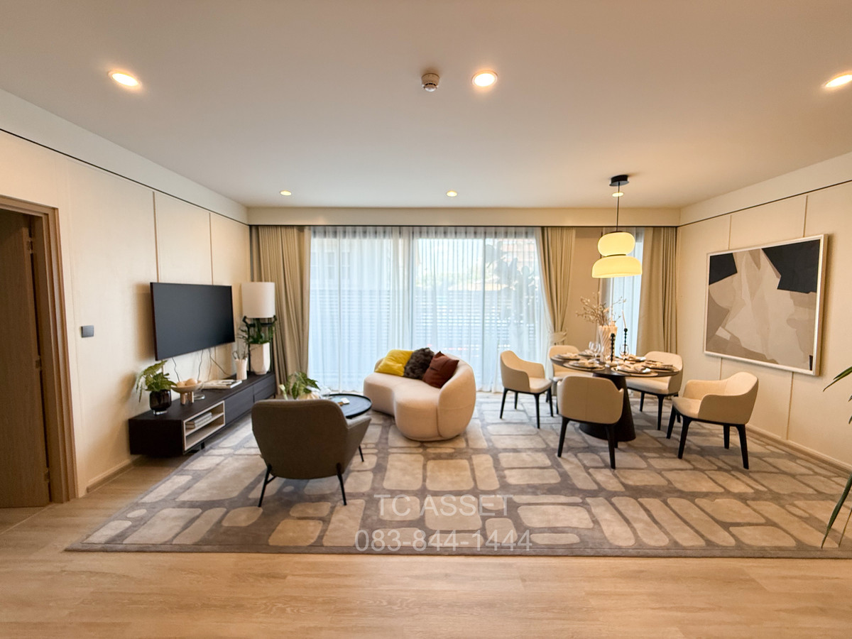 Condo that allows pets, sample room 𝐏𝐞𝐧𝐭𝐡𝐨𝐮𝐬𝐞 𝟑 Bedroom 𝟒 Bathroom 𝟏𝟑𝟕 sq m Floor 𝟐 Fully furnished 📍only 𝟏𝟐𝟎,𝟎𝟎𝟎 baht/month📍