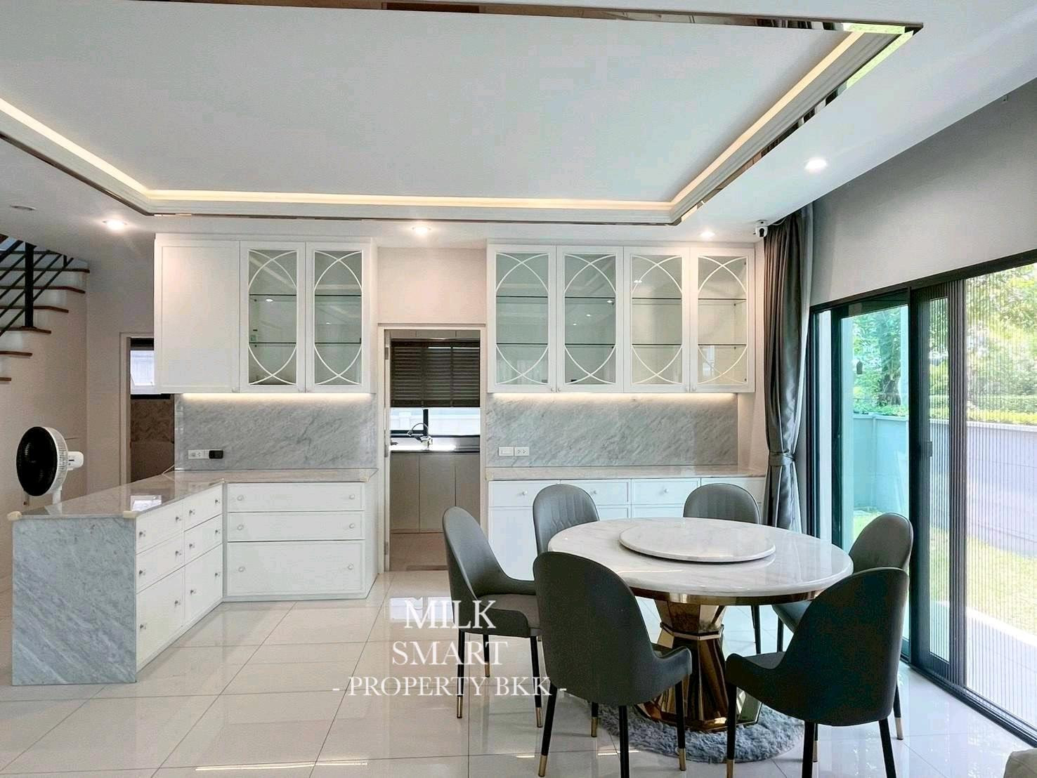 Salila🚩Centro Vibhavadi for rent just 10mins to Harrow Bangkok Salila🚩Centro Vibhavadi for rent just 10mins to Harrow Bangkok