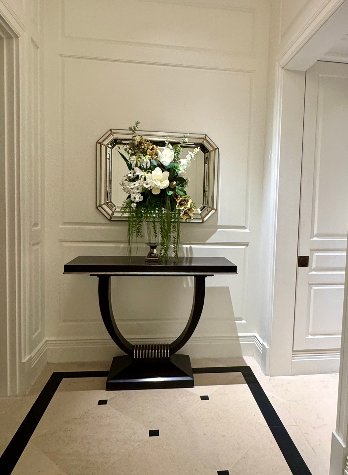 The Most Luxurious Condominium 98Wireless  2brs size 145sq.m. Garden View 129MB  – รูปที่ 3