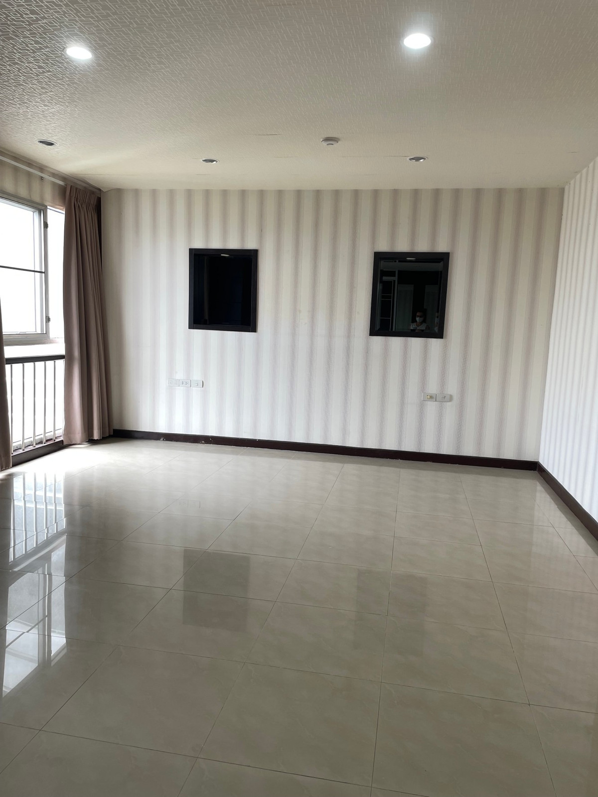 P-131558 — Condo for Sale with Tenant behind Central Bangna - NS Tower Central City Bangna. 28th Fl, City View. 118 sqm with fixed parking. Price 8.5 Million THB. Tel 085-592-2897 Line: @easythaihome P-131558 — Condo for Sale with Tenant behind Central Bangna - NS Tower Central City Bangna. 28th Fl, City View. 118 sqm with fixed parking. Price 8.5 Million THB. Tel 085-592-2897 Line: @easythaihome