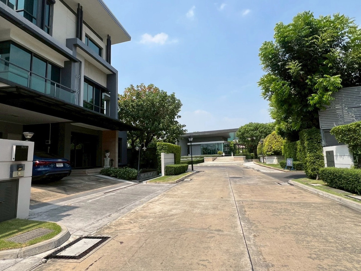 🏡 3-story detached house for sale, Narasiri Topiary Nawamin Village, house decorated in Modern Luxury style, quiet project, selling price 19,390,000 baht💰 – รูปที่ 3