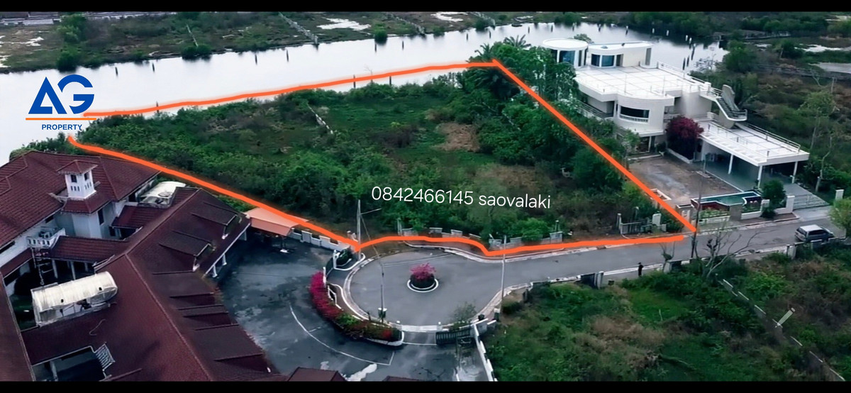 Land for sale, Royal Lakeside Golf Course, area 2-1-70 rai (price negotiable), not expensive.
