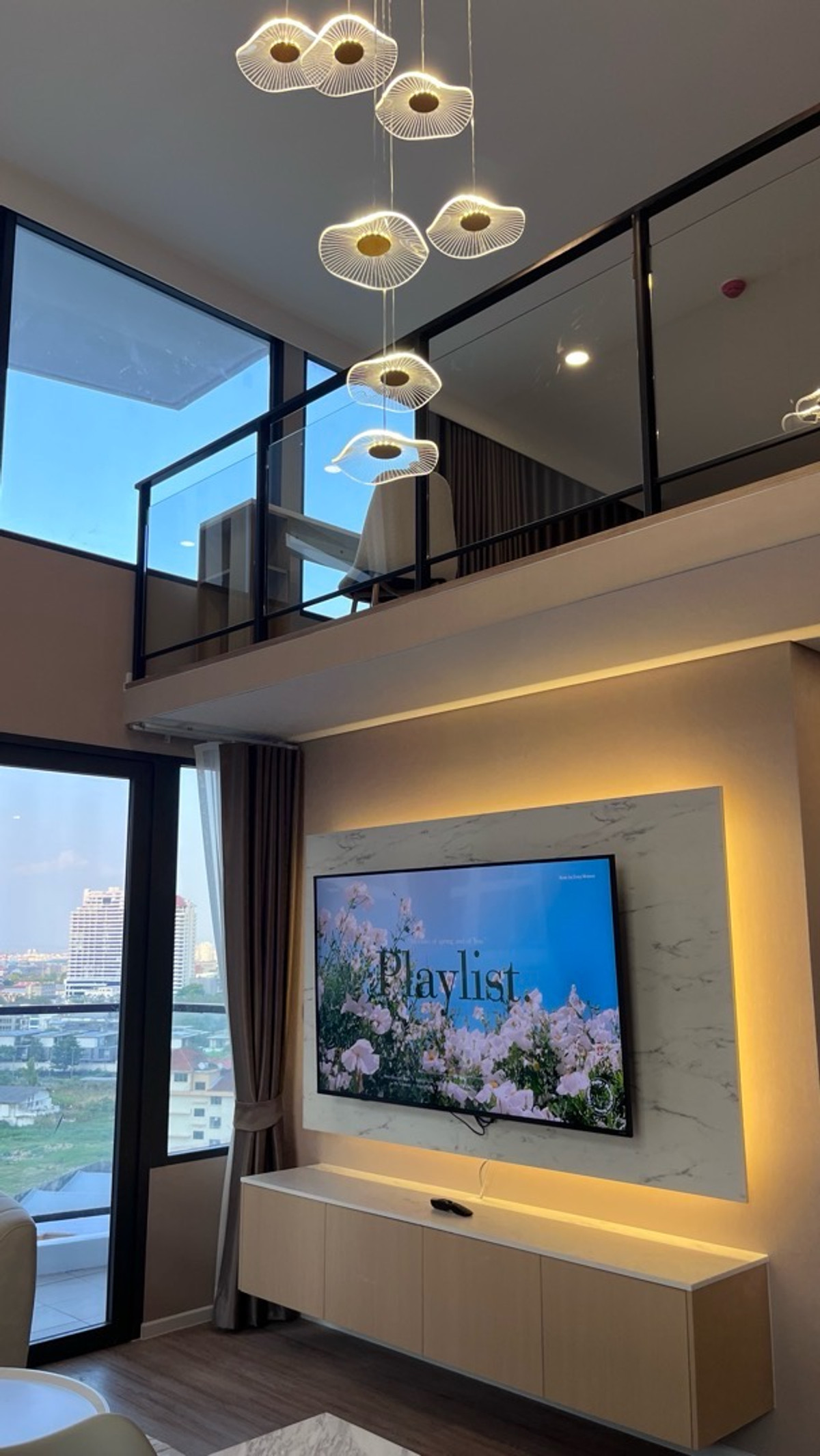 🔥For Rent Now🔥 Siamese Rama 9 (Landmark @MRTA Station) High-ceiling unit, fully furnished, ready to move in. Near MRT Rama 9.