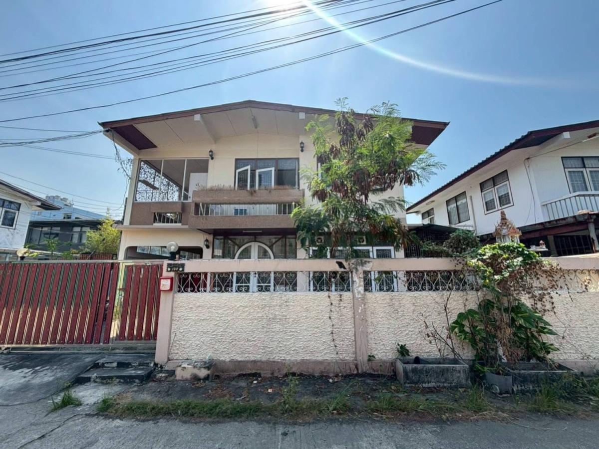 บ้านเดี่ยวขายตามสภาพ บ้านเดี่ยว 2 ชั้น ซอยลาดพร้าว 109 แยก 15 บ้านเดี่ยวขายตามสภาพ บ้านเดี่ยว 2 ชั้น ซอยลาดพร้าว 109 แยก 15