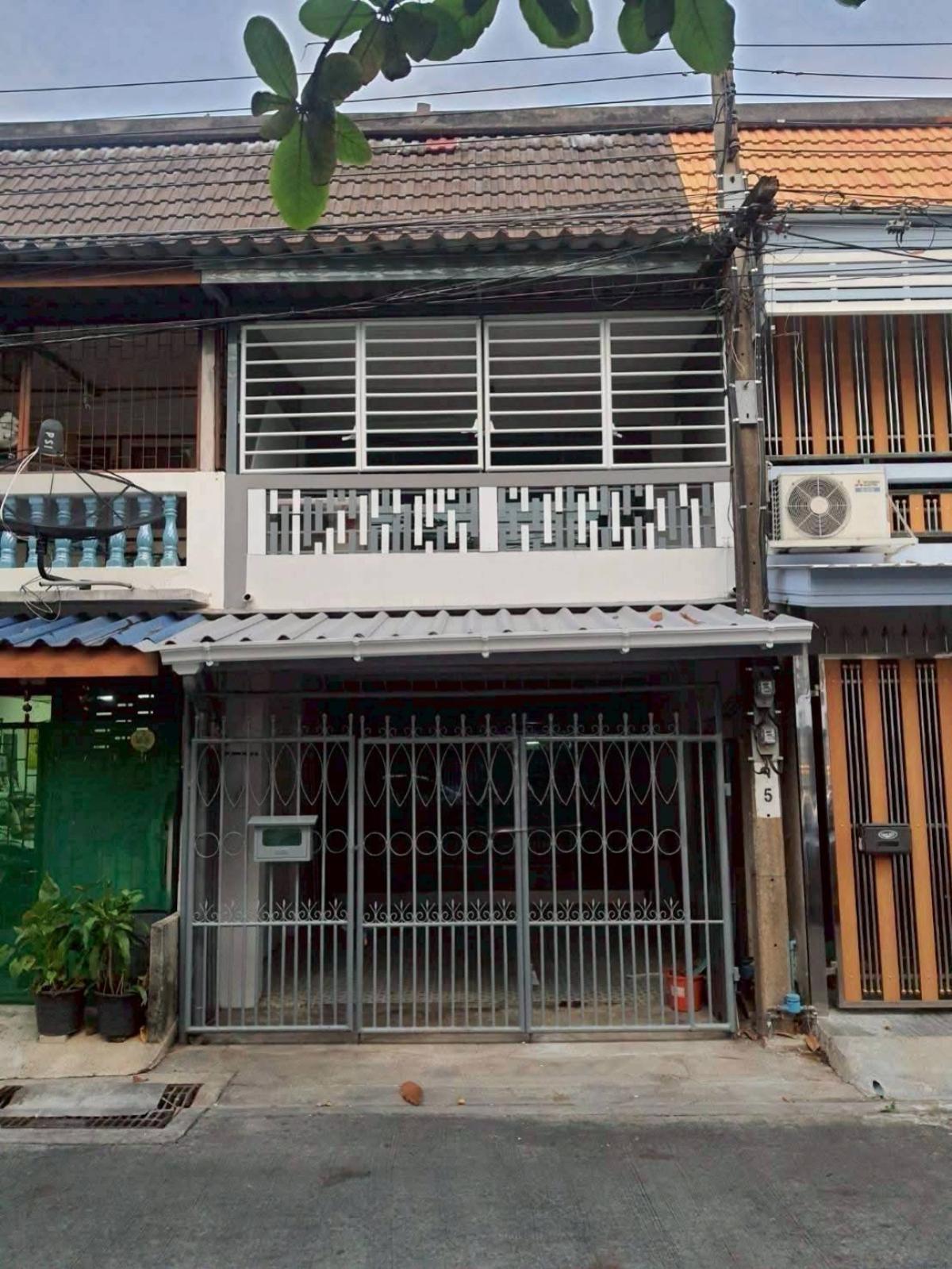 ขายทาวน์โฮม 2 ชั้น  ตลาดอมรพันธ์ 9  ลาดพร้าว เขต ลาดพร้าว กรุงเทพ CX-148668