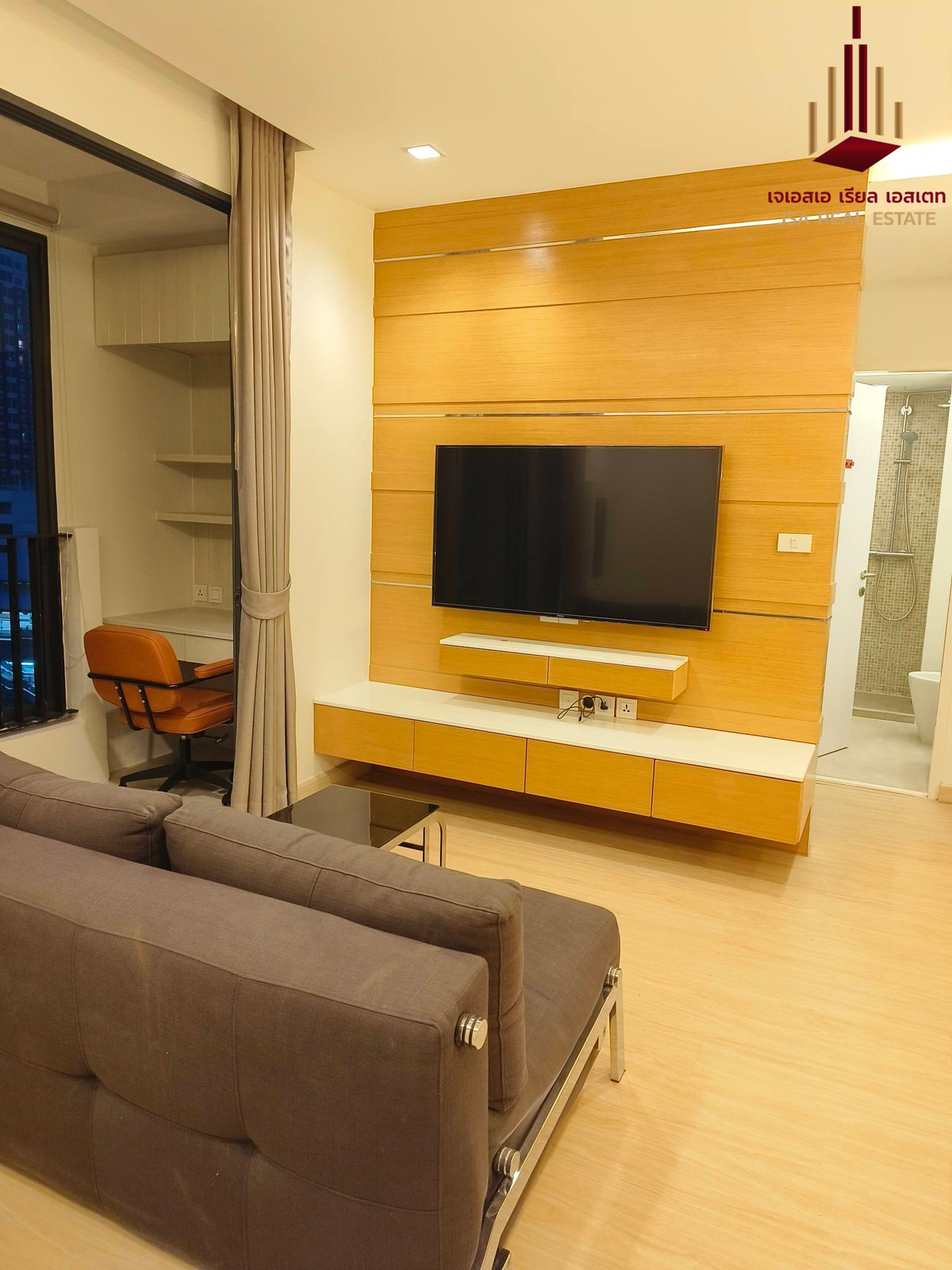 ✨ For Rent: Ideo Mobi Sathorn Condo ✨  💰 Only 26,500 THB/month