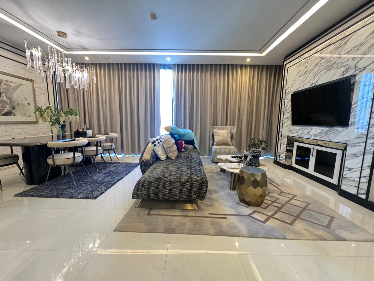 The Bangkok Condo ติด BTS Surasak, 2 Bedroom, Fully furnished หากสนใจสอบถามเเละนัดชมห้องได้เลยครับ