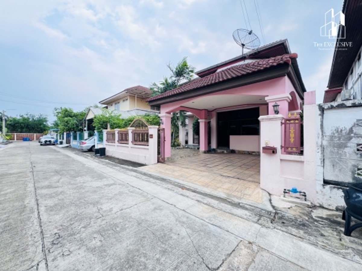 Single house for sale Next to Borommaratchachonnani Road, 51 sq m, Phongsirichai Village 3, convenient travel, easy into the city.