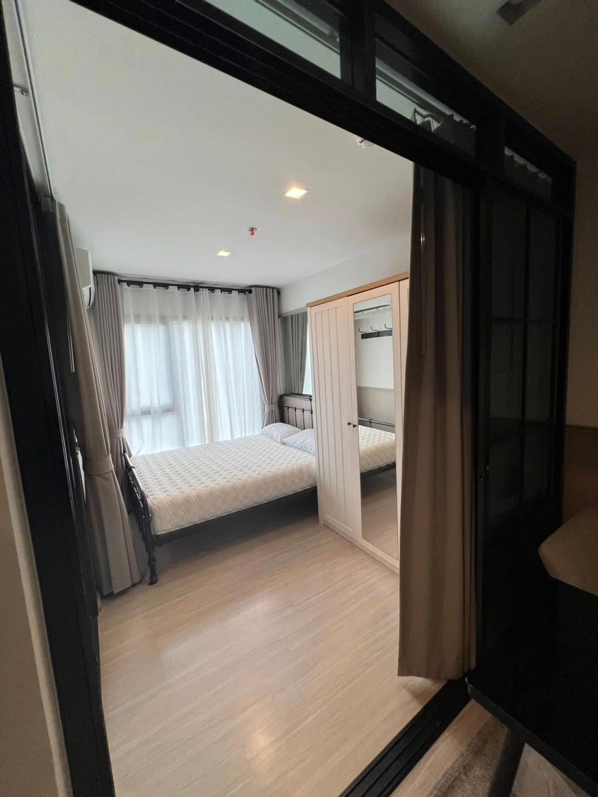 For Rent: Life Asoke-Hype Rama 9, 1 bedroom, 1 bathroom, beautiful room, fully furnished. Ready to move in