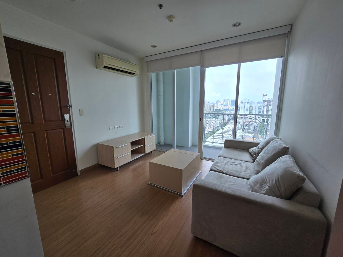Condo for sale, The Complete Narathiwat, beautiful room, large size, selling below market price!! Condo for sale, The Complete Narathiwat, beautiful room, large size, selling below market price!!