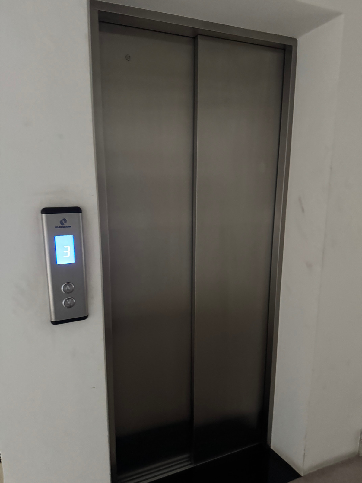 ให้เช่า สำนักงาน ใกล้ MRT สุขุมวิท เชื่อม BTS อโศก แอร์เปิดปิดเองได้ – รูปที่ 4