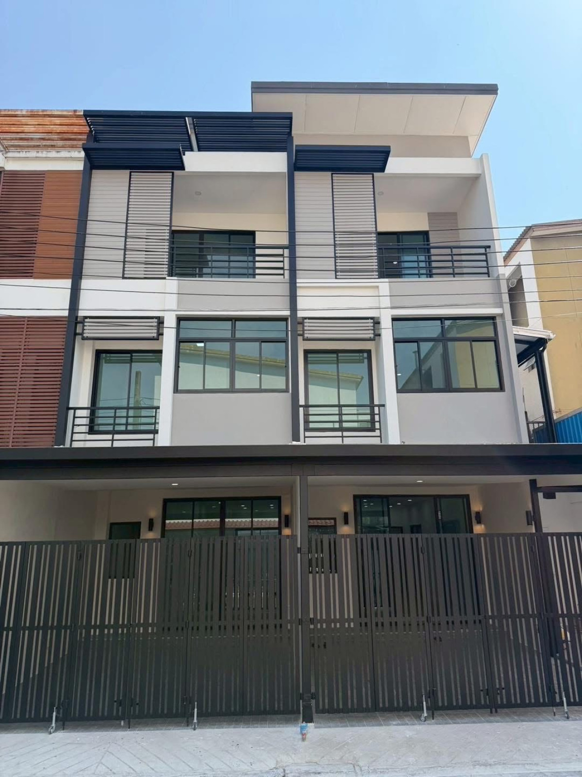 For Sale Townhouse/Townhome , SIXNATURE WATCHARAPOL , newly renovated , Tha Raeng , Bang Khen , Bangkok , CX-145980 For Sale Townhouse/Townhome , SIXNATURE WATCHARAPOL , newly renovated , Tha Raeng , Bang Khen , Bangkok , CX-145980