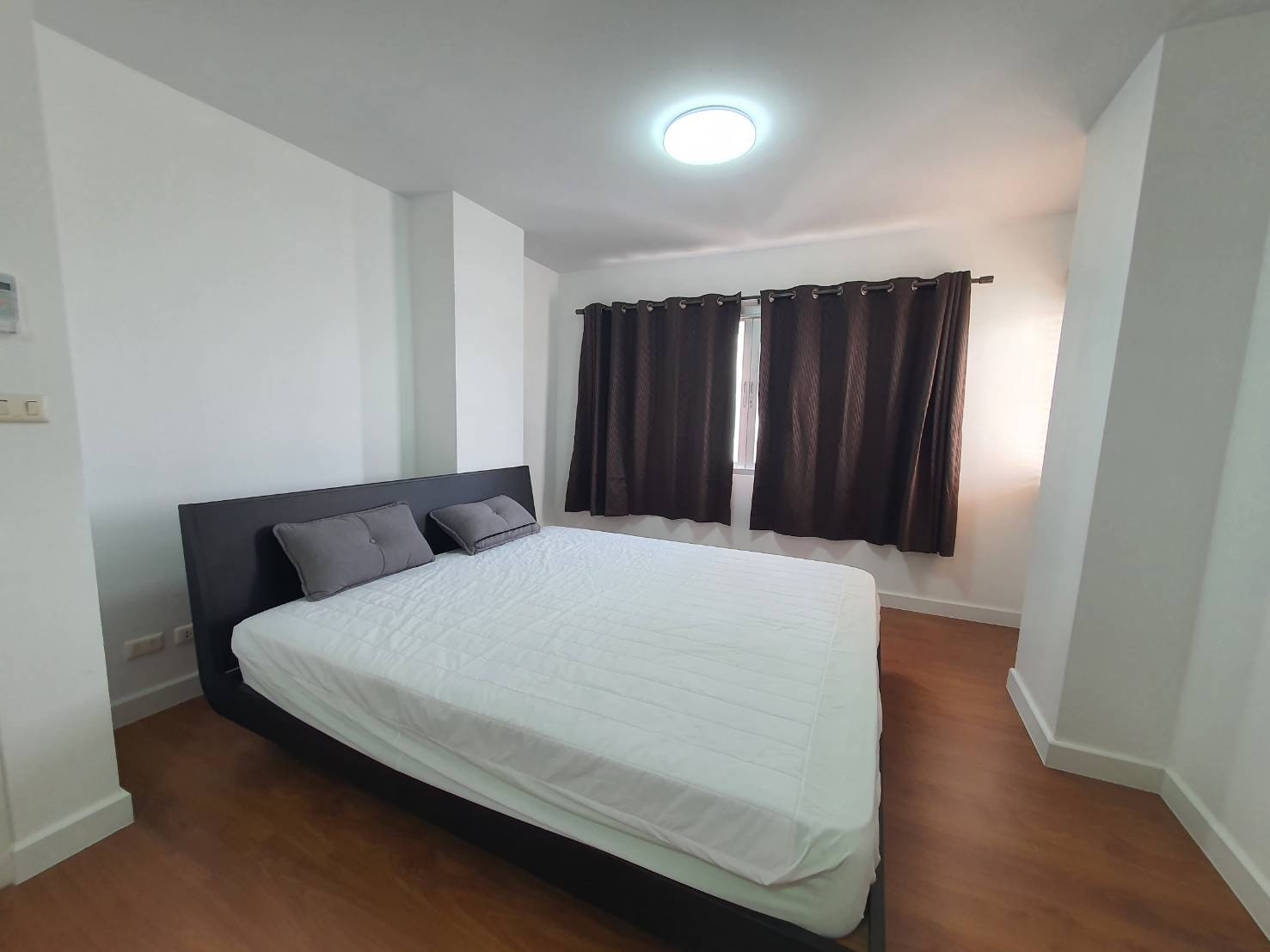 NEW ROOM FOR RENT!! ห้องว่างให้เช่า!! คอนโด วัน เอ็กซ์ สาทร-นราธิวาส 1bed 1bath 50sqm. 15,000 per month NEW ROOM FOR RENT!! ห้องว่างให้เช่า!! คอนโด วัน เอ็กซ์ สาทร-นราธิวาส 1bed 1bath 50sqm. 15,000 per month