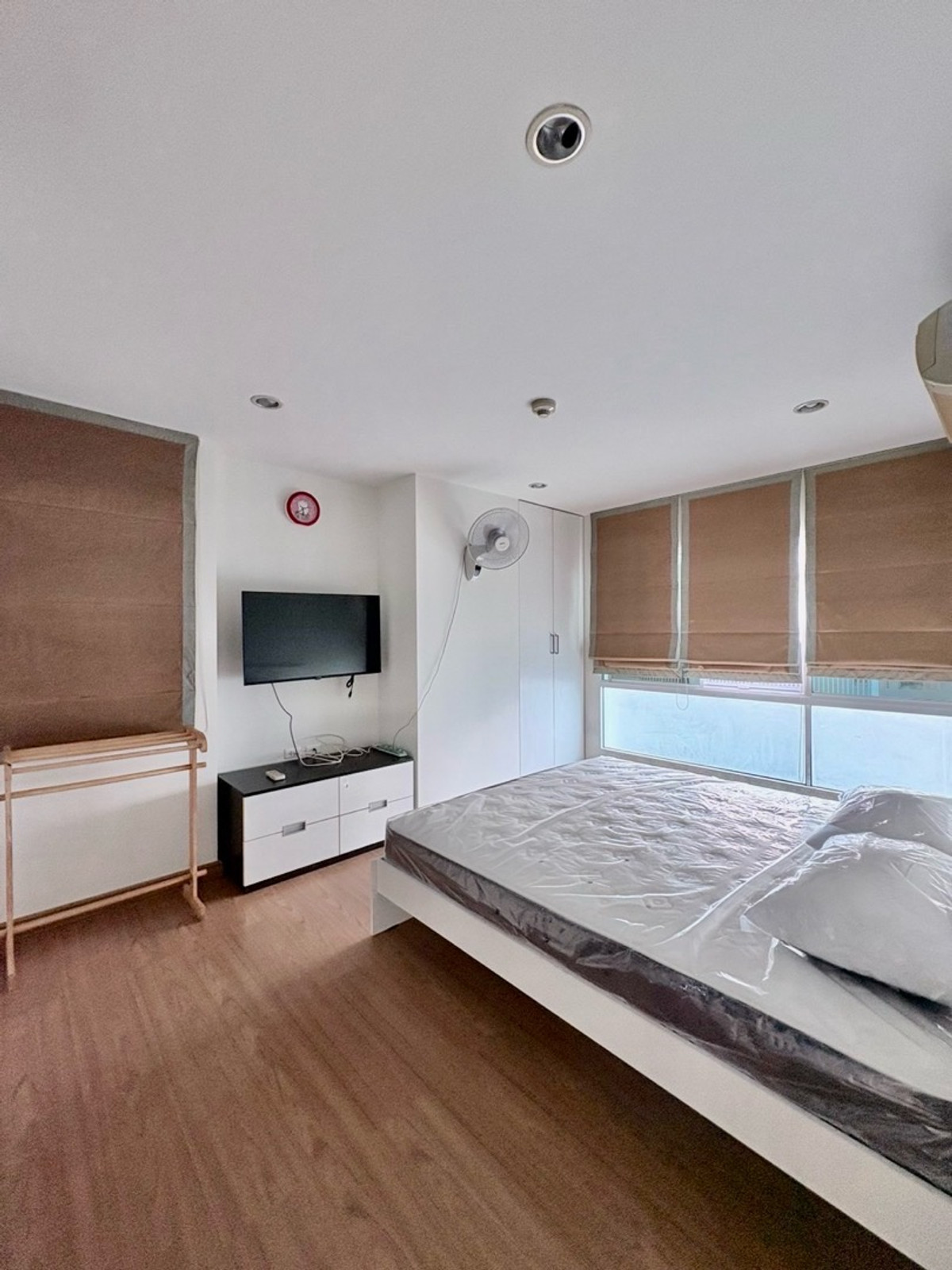 ให้เช่า คอนโด Bridge Condo พหลโยธิน ซอย 37 ห้องริม เฟอร์ใหม่ทั้งห้อง ให้เช่า คอนโด Bridge Condo พหลโยธิน ซอย 37 ห้องริม เฟอร์ใหม่ทั้งห้อง