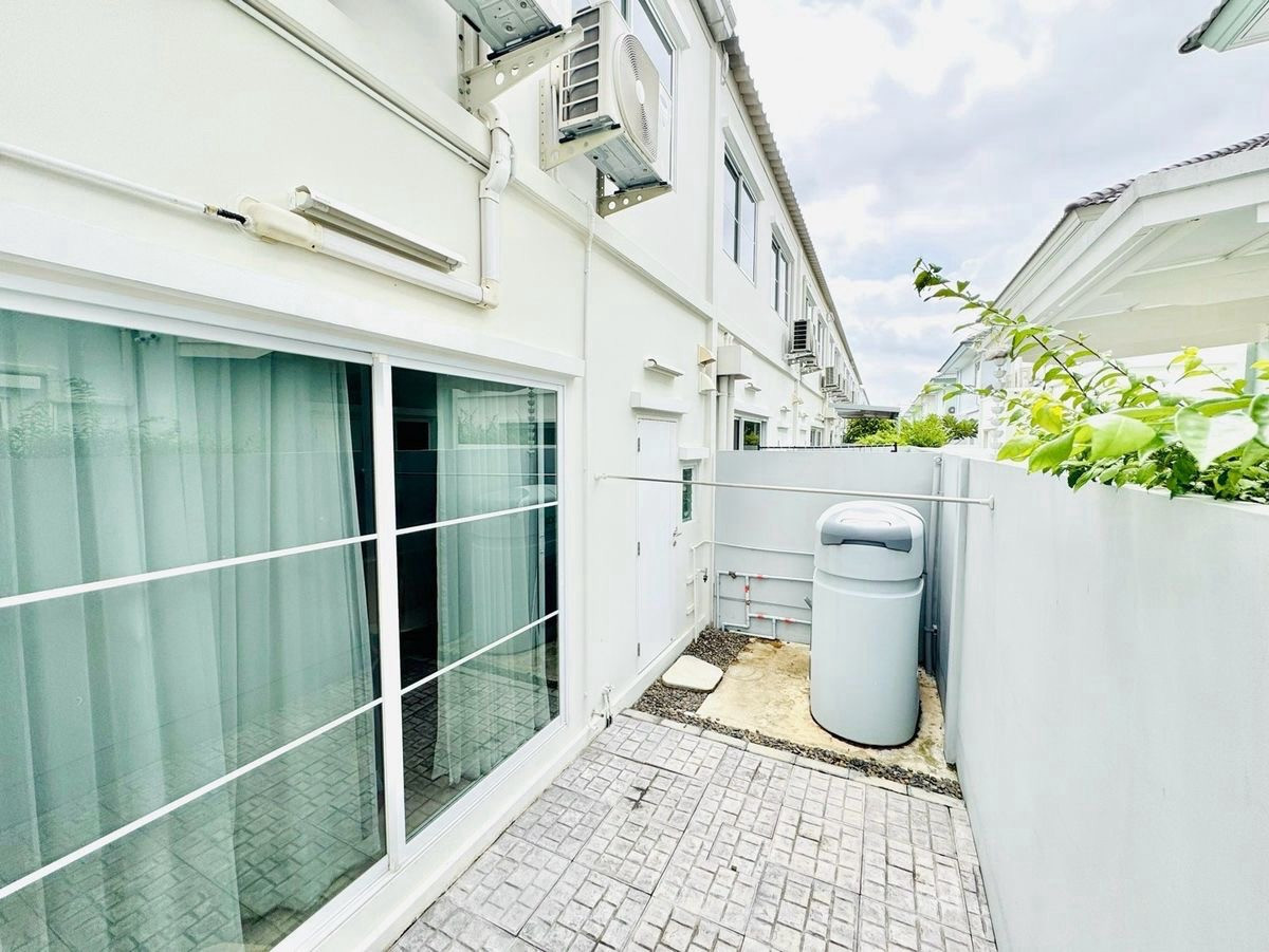 🔥For Rent 35,000 บาท/เดือน🔥  ให้เช่า บ้านทาวน์เฮาส์ 2 ชั้น โครงการ Villaggio 2 ศรีนครินทร์-บางนา (ตกแต่งสไตล์มินิมอล) คุมโทน บ้านแต่งสวยพร้อมอยู่ พร้อมเครื่องใช้ไฟฟ้าและเฟอร์นิเจอร์ครบ – รูปที่ 3
