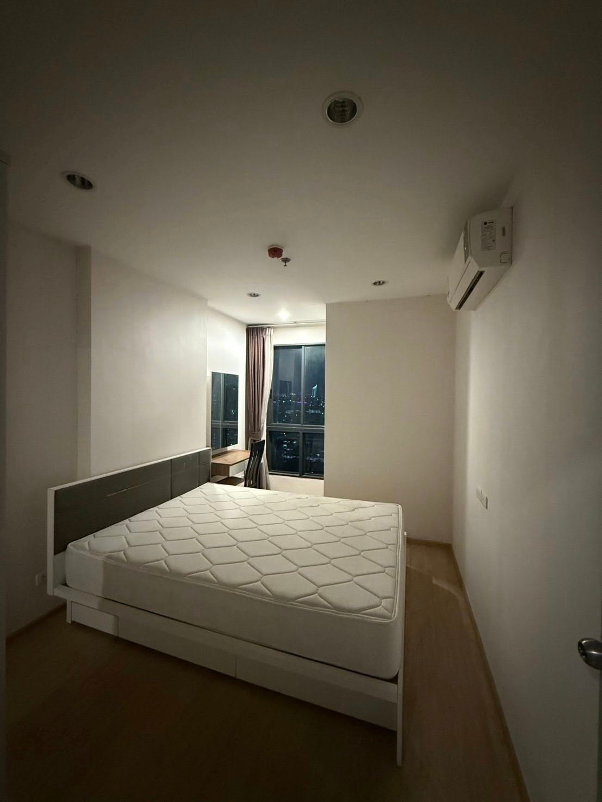 For Rent : ไอดีโอ สาทร ท่าพระ 1ห้องนอน 1ห้องน้ำ ห้องสวย เฟอร์นิเจอร์ครบ พร้อมเข้าอยู่ For Rent : ไอดีโอ สาทร ท่าพระ 1ห้องนอน 1ห้องน้ำ ห้องสวย เฟอร์นิเจอร์ครบ พร้อมเข้าอยู่