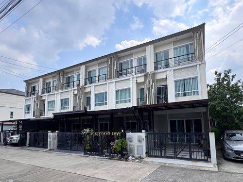 ขาย ทาวน์โฮม 3 ชั้น หลังมุม  The Plant City นวมินทร์ เพียง 3.09 ล้าน