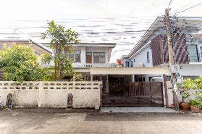 For Sale Two-storey detached house in original condition, located in Soi Chok Chai 4, Yaek 46, Lat Phrao area, Bangkok. , Lat Phrao , Lat Phrao , Bangkok , CX-148794