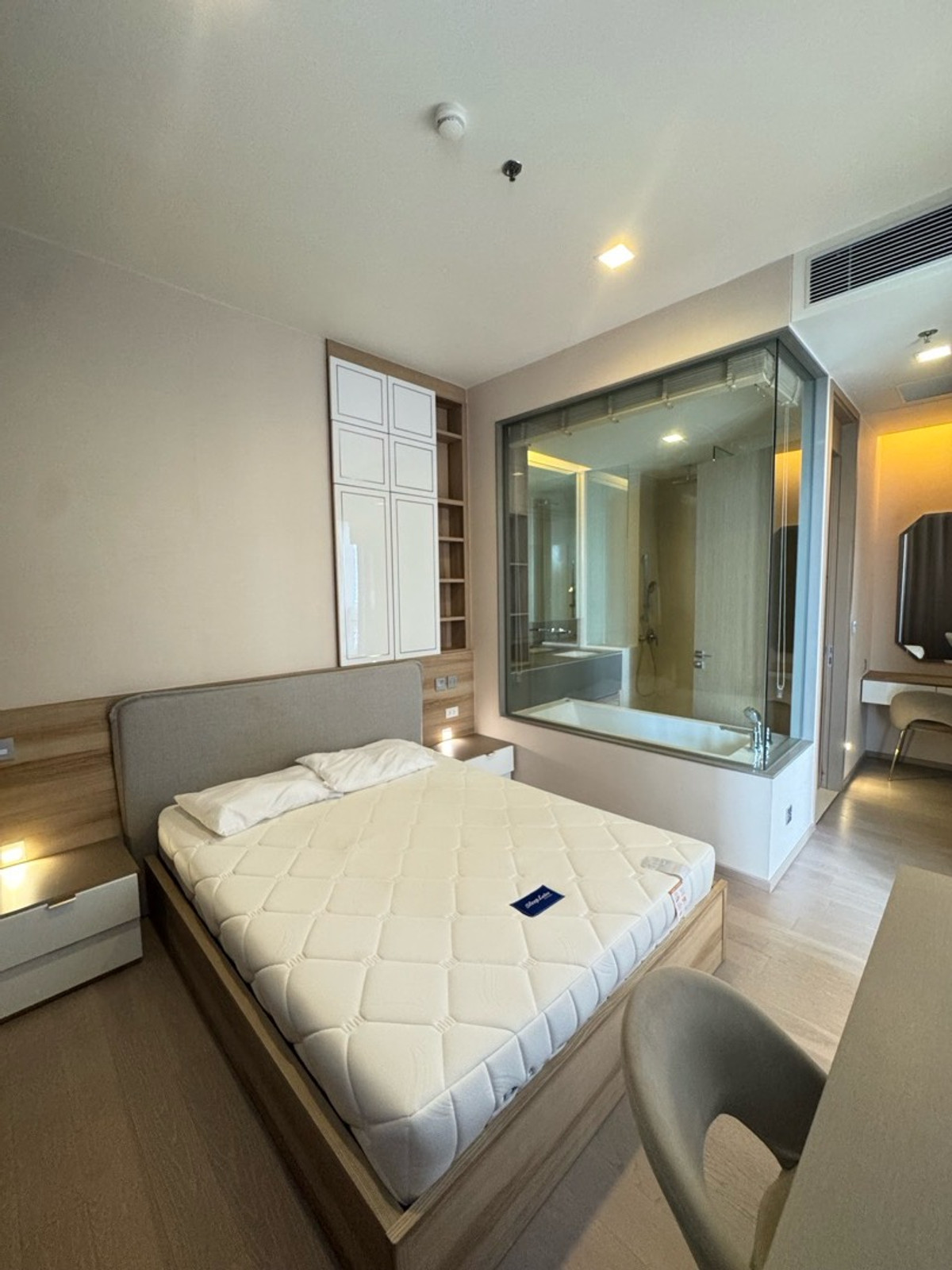 คอนโดหรู ใกล้ BTS Asoke ห้องสวย พร้อมเข้าอยู่ The esse asoke