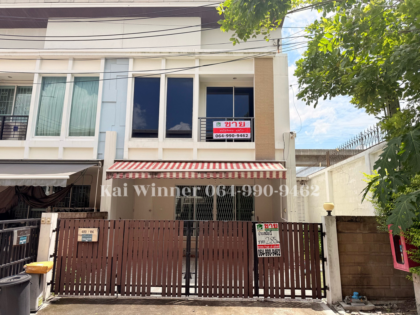 Townhouse for sale, 2 floors, 3 bedrooms, 2 bathrooms, corner house.Baan Klang Muang Essence On Nut – WongwaenBaan Klang Muang S-Sense Onnuch-WongwanArea 28.4 square metersUsable area 128 square metersSelling price 2.99 million baht If interested,