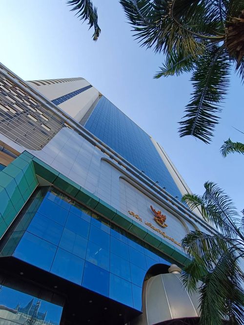 เซอร์วิสออฟฟิศ พื้นที่สำนักงานให้เช่า พระราม9 Serviced Office ตกแต่งสวย พร้อมเข้าอยู่ อาคาร ซี.พี.ทาวเวอร์2 C.P. Tower2 พื้นที่เริ่มต้นสำหรับ 1 - 50 ท่าน (ราคาเช่าเริ่มต้น 10,000 บาท/เดือน) ใกล้รถไฟฟ้าใต้ดิน MRTพระราม9, รัชดา, ห้วยขวาง