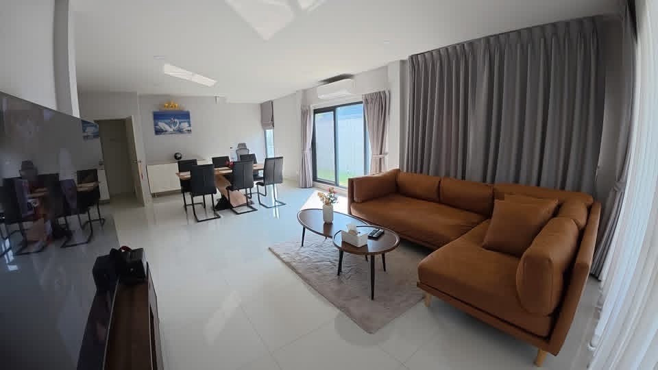 🏡 The shop is located in Centro Bangna. 🏡 The shop is located in Centro Bangna.
