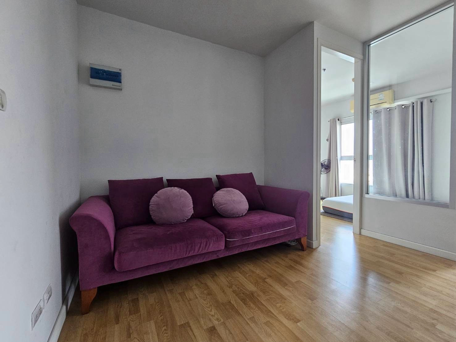 Rent 7,500 THB. 1 bedroom, 32 sq m, 9th floor, view overlooking the Chest Hospital.